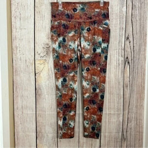 Nwt Aviva Women’s pocket leggings size Large